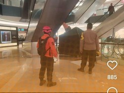 Seorang Pria Meninggal Jatuh dari Lantai 5 Tunjungan Plaza Surabaya
