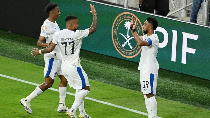 Soccer Football - FIFA Club World Cup - Group H - Al Hilal v Pachuca - Geodis Park, Nashville, Tennessee, U.S. - June 26, 2025 Al Hilals Salem Al Dawsari celebrates with teammates after scoring their first goal IMAGN IMAGES via Reuters/Steve Roberts