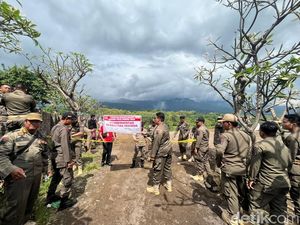 Satpol PP Segel TPA Ilegal di Buleleng, Warga Keluhkan ISPA dan Bau Busuk Satpol PP Segel TPA Ilegal di Buleleng, Warga Keluhkan ISPA dan Bau Busuk