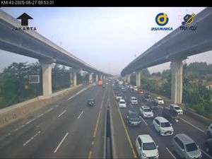 Titik-titik Kepadatan di Tol Jakarta Arah Cikampek Pagi Ini Titik-titik Kepadatan di Tol Jakarta Arah Cikampek Pagi Ini