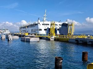 Cuaca Ekstrem, Waspada Gelombang Tinggi-Angin Kencang di Selat Bali Cuaca Ekstrem, Waspada Gelombang Tinggi-Angin Kencang di Selat Bali