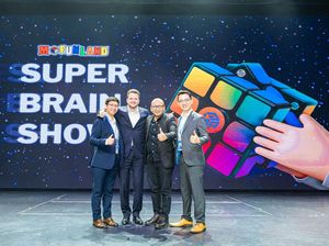 Aksi Memukau Grandmaster Memory Indonesia di Superbrain Show Internasional Aksi Memukau Grandmaster Memory Indonesia di Superbrain Show Internasional