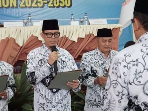 Teddy Meilwansyah Terpilih Aklamasi Jadi Ketua PGRI OKU Teddy Meilwansyah Terpilih Aklamasi Jadi Ketua PGRI OKU