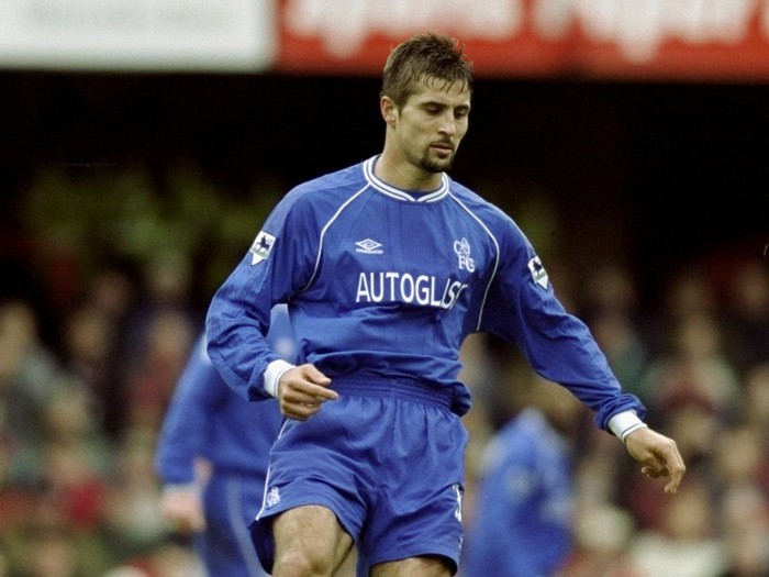 26 Dec 1999:  Emerson Thome makes his debut for Chelsea during the FA Carling Premier League match against Southampton played at The Dell in Southampton, England. Chelsea won the game 2-1. \ Mandatory Credit: Gary M Prior/Allsport