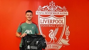Liverpool Punya Kiper Baru, Siapa Dia?