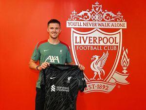 Liverpool Punya Kiper Baru, Siapa Dia?
