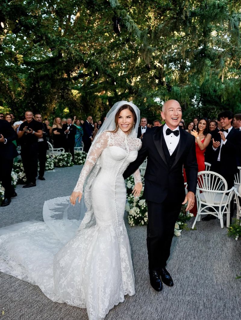 Jeff Bezos dan Lauren Sanchez