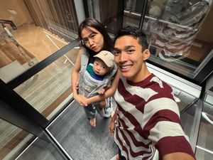 Shanju Ultah ke-27, Jonatan Christie: Sejak Kamu Hadir Hidupku Berubah Shanju Ultah ke-27, Jonatan Christie: Sejak Kamu Hadir Hidupku Berubah