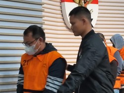 KPK Tahan Kadis PUPR Sumut dan 4 Tersangka Lain Terkait Korupsi Proyek Jalan