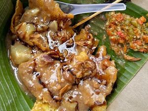 Nostalgia Yuk! 8 Kuliner Legendaris Bogor Bertahan Lebih dari 4 Dekade Nostalgia Yuk! 8 Kuliner Legendaris Bogor Bertahan Lebih dari 4 Dekade