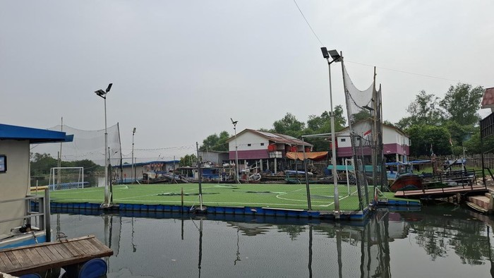 Lapangan Futsal Apung Bela Negara di RW 22 Muara Angke, Penjaringan, Jakarta Utara (Jakut)