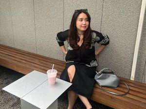 Neida eks HIVI! Resmi Jadi Ibu Neida eks HIVI! Resmi Jadi Ibu