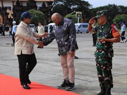 Prabowo Titip Pesan ke De Gadjah soal Sampah-Kasus Perbekel Baturiti