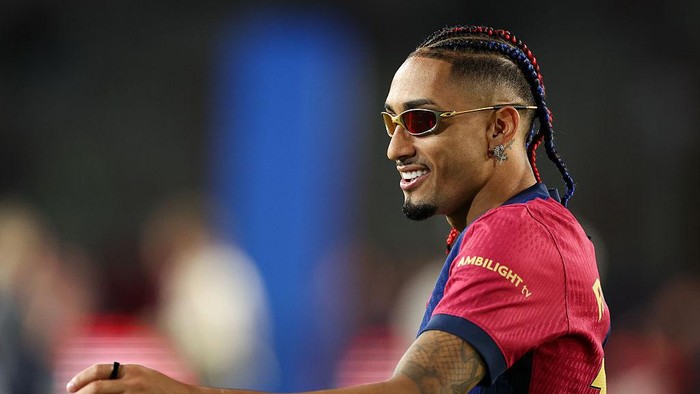 BARCELONA, SPAIN - MAY 18: Raphinha of FC Barcelona reacts following the La Liga EA Sports match between FC Barcelona and Villarreal CF at Estadi Olimpic Lluis Companys on May 18, 2025 in Barcelona, Spain. (Photo by Flor Tan Jun/Getty Images)