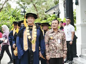 Gubernur Luthfi Sebut Lulusan SMA CT Arsa Jadi Fondasi Indonesia Emas 2045 Gubernur Luthfi Sebut Lulusan SMA CT Arsa Jadi Fondasi Indonesia Emas 2045
