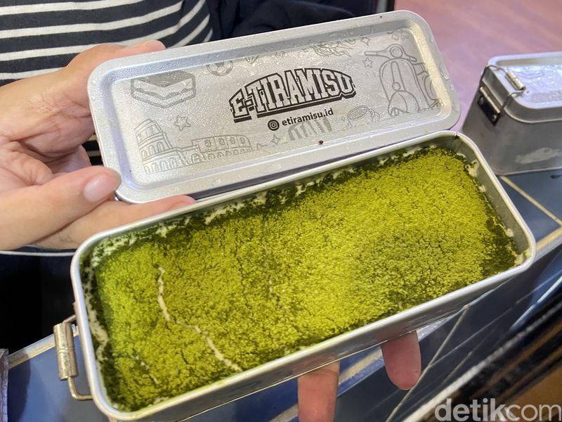 Tiramisu vending machine