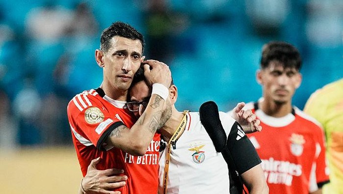 Angel Di Maria right winger of Benfica of Argentina dejected after lossing the FIFA Club World Cup 2025 round of 16 match between SL Benfica and Chelsea FC at Bank of America Stadium on June 28, 2025 in Charlotte, United States. (Photo by Jose Breton/Pics Action/NurPhoto via Getty Images)