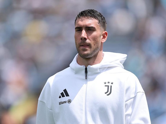 ORLANDO, FLORIDA - JUNE 26: Dusan Vlahovic #9 of Juventus FC during the FIFA Club World Cup 2025 group G match between Juventus FC and Manchester City FC at Camping World Stadium on June 26, 2025 in Orlando, Florida. (Photo by Dan Mullan/Getty Images)