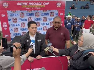 Erick Thohir Puji Andre Rosiade Tokoh Sepakbola yang Peduli Pembinaan Usia Muda