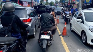 Lalin Menuju Kota Bandung Via Cibiru Padat Merayap