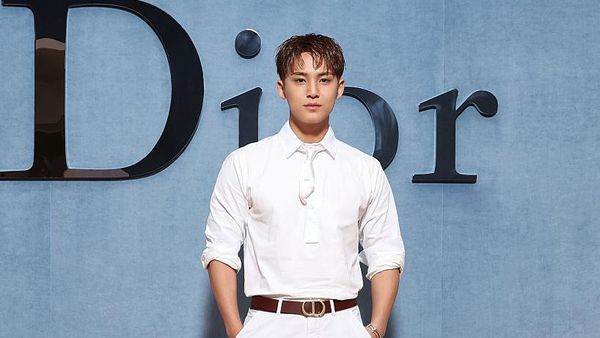 7 Gaya Mingyu SEVENTEEN dan Personel Grup KPop TXT di Paris Fashion Week 2025