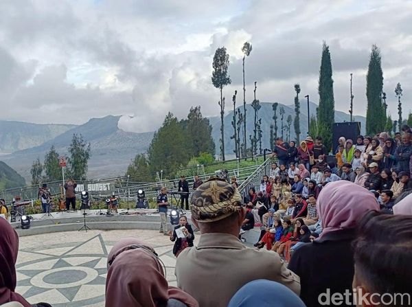 Menikmati Pertunjukan Sunset Bromo Episode 3