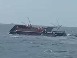 Detik-detik Mencekam Pinisi Angkut Turis China-Spanyol Tenggelam di Labuan Bajo