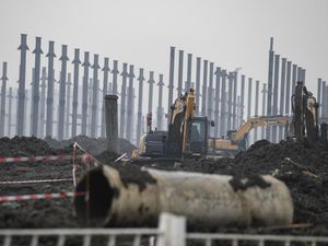 Proyek Raksasa Industri Baterai Listrik Mulai Dibangun di Karawang Proyek Raksasa Industri Baterai Listrik Mulai Dibangun di Karawang