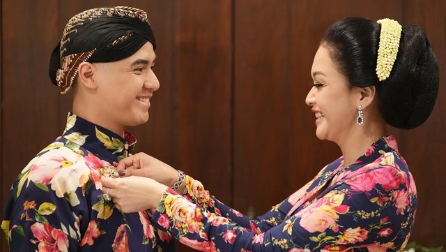 Highlight Dunia Hiburan InsertLive : Al Ghazali Salat di Ruang Tamu, Rumah Mewah Maia Estianty Disorot