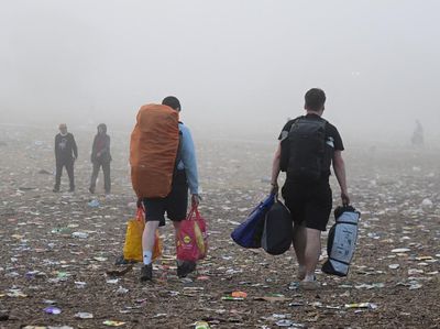 Festival Glastonbury 2025 di Inggris Tinggalkan Banyak Sampah