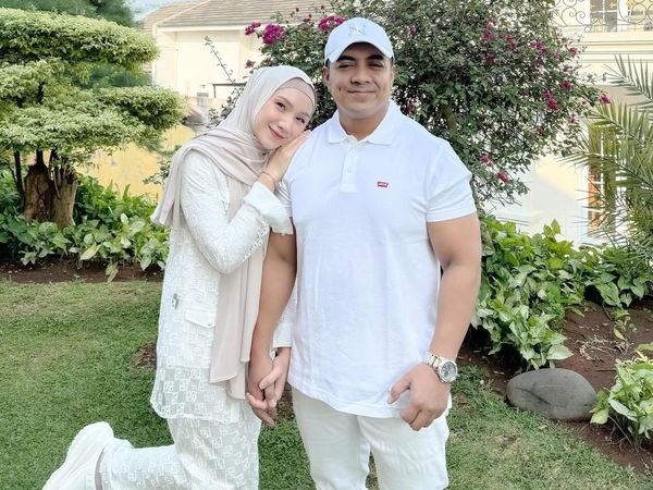 Rumah Emas Ustaz Riza-Indri Giana