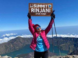 Aktris Ira Wibowo Prihatin Juliana Marins Tewas di Gunung Rinjani Aktris Ira Wibowo Prihatin Juliana Marins Tewas di Gunung Rinjani