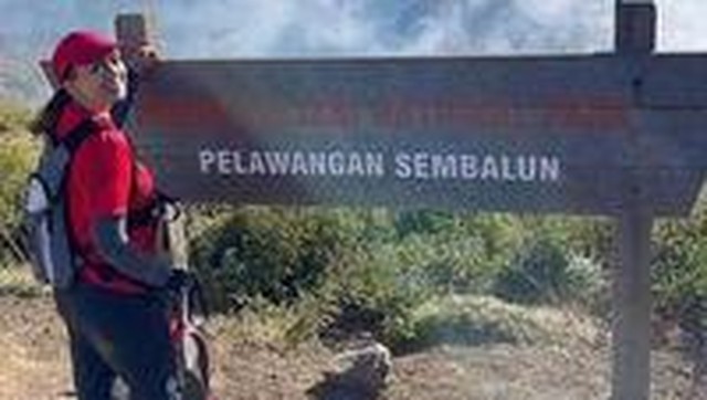 Kabar Terkini Artis dari InsertLive : Berawal dari Lihat Foto Segara Anak, Ira Wibowo Tertarik Daki Gunung Rinjani