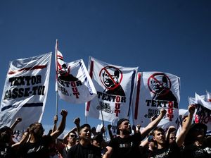 Presiden Lyon Mundur Usai Klub Dihukum Degradasi Presiden Lyon Mundur Usai Klub Dihukum Degradasi