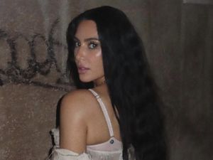 Kim Kardashian dan Ray J Bergumul Lagi Gegara Isu Mafia Kim Kardashian dan Ray J Bergumul Lagi Gegara Isu Mafia