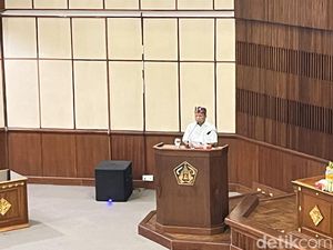 Koster Akui Kerja Sama Sewa Lahan di Nusa Dua dan PKB Klungkung Gagal Koster Akui Kerja Sama Sewa Lahan di Nusa Dua dan PKB Klungkung Gagal