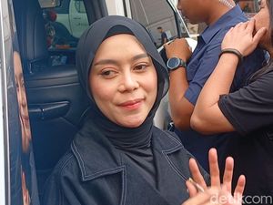 Lirikan Mata Lesti Kejora Mode Mikir, Senyum dan Kaget Lirikan Mata Lesti Kejora Mode Mikir, Senyum dan Kaget