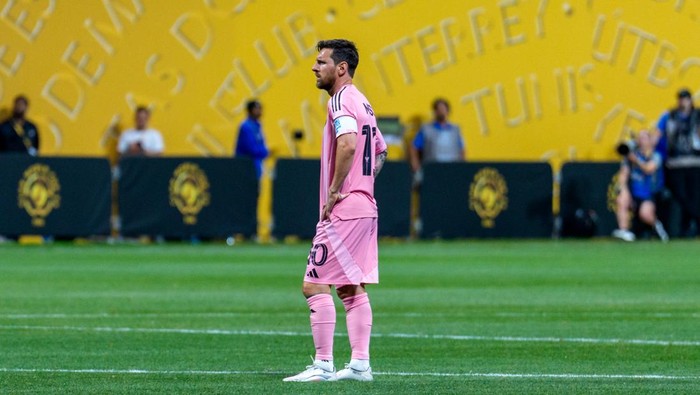 Lionel Messi ATLANTA, GEORGIA - JUNE 29: Lionel Messi #10 of Inter Miami stands on the pitch during the FIFA Club World Cup 2025 round of 16 match between Paris Saint-Germain and Inter Miami CF at Mercedes-Benz Stadium on June 29, 2025 in Atlanta, Georgia. (Photo by Andrew J. Clark/ISI Photos/ISI Photos via Getty Images)