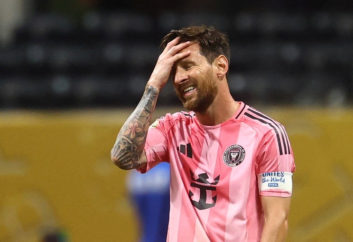 Lionel Messi Soccer Football - FIFA Club World Cup - Round of 16 - Paris St Germain v Inter Miami CF - Mercedes-Benz Stadium, Atlanta, Georgia, U.S. - June 29, 2025 Inter Miami CF's Lionel Messi reacts REUTERS/Kai Pfaffenbach TPX IMAGES OF THE DAY