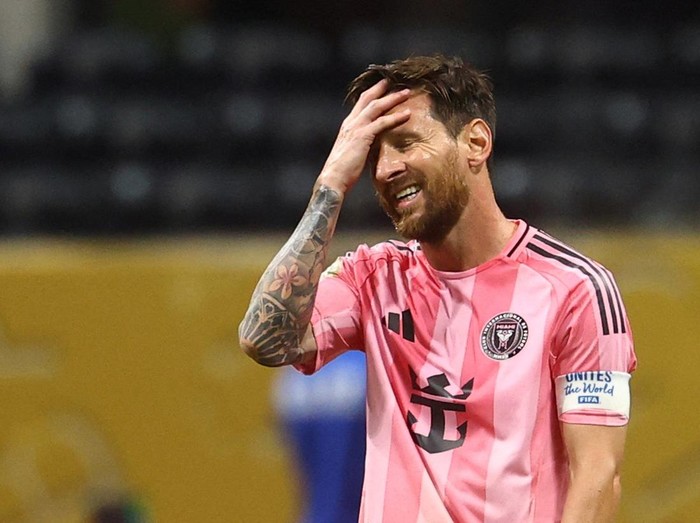 Soccer Football - FIFA Club World Cup - Round of 16 - Paris St Germain v Inter Miami CF - Mercedes-Benz Stadium, Atlanta, Georgia, U.S. - June 29, 2025 Inter Miami CF's Lionel Messi reacts REUTERS/Kai Pfaffenbach     TPX IMAGES OF THE DAY