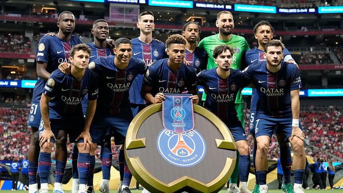 Paris Saint-Germain PSG line up prior the FIFA Club World Cup 2025 round of 16 match between Paris Saint-Germain and Inter Miami CF at Mercedes-Benz Stadium on June 29, 2025 in Atlanta, Georgia. (Photo by Jose Breton/Pics Action/NurPhoto via Getty Images)