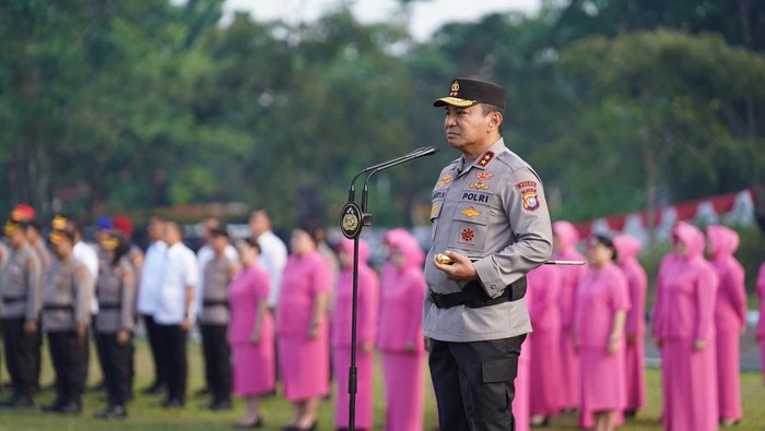 Polda Riau menggelar upacara peningkatan pangkat periode 1 Juli 2025 menjelang Hari Bhayangkara ke-79 Polda Riau menggelar upacara peningkatan pangkat periode 1 Juli 2025 menjelang Hari Bhayangkara ke-79. Upacara dipimpin Kapolda Riau Irjen Herry Heryawan, di Mapolda Riau, Senin (30/6/2025).