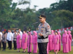 Kapolda Riau Beri Kelonggaran Anggota di Hari Pertama Anak Masuk Sekolah
