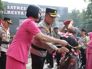 54 Anggota Polresta Malang Kota Naik Pangkat Jelang Hari Bhayangkara