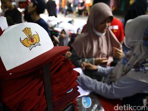 Seragam Sekolah Gratis Disiapkan di Daerah-Daerah Ini Seragam Sekolah Gratis Disiapkan di Daerah-Daerah Ini