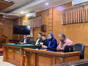 Kubu Revalino Minta Hakim Tolak Gugatan Lisa Mariana ke Ridwan Kamil Kubu Revalino Minta Hakim Tolak Gugatan Lisa Mariana ke Ridwan Kamil