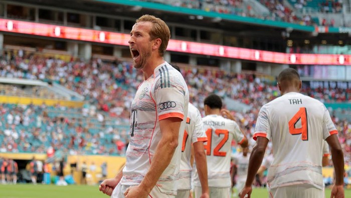 Soccer Football - FIFA Club World Cup - Round of 16 - Flamengo v Bayern Munich - Hard Rock Stadium, Miami Gardens, Florida, U.S. - June 29, 2025 Bayern Munichs Harry Kane celebrates scoring their fourth goal IMAGN IMAGES via Reuters/Sam Navarro
