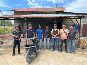Pungli Berkedok Uang Keamanan, 3 Pria di Dumai Ditangkap Tim Raga Pungli Berkedok Uang Keamanan, 3 Pria di Dumai Ditangkap Tim Raga