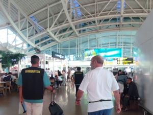 Bule Jerman Dipulangkan dari Bali gegara Overstay 72 Hari Bule Jerman Dipulangkan dari Bali gegara Overstay 72 Hari