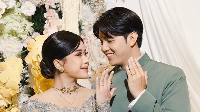 Kabar Terkini Artis dari InsertLive : Grogi Lamar Brisia Jodie, Jonathan Alden Sampai Salah Sebut Nama Calon Mertua